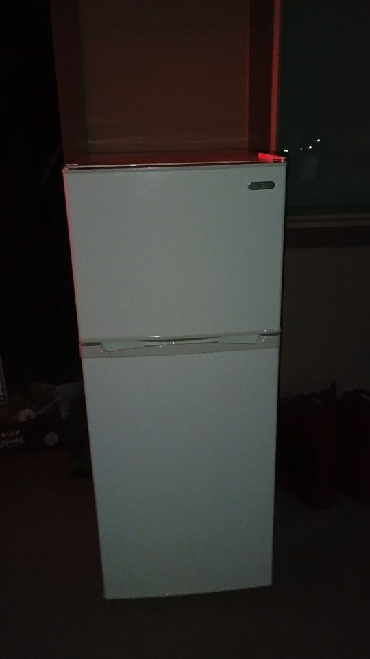 Small Refrigerator