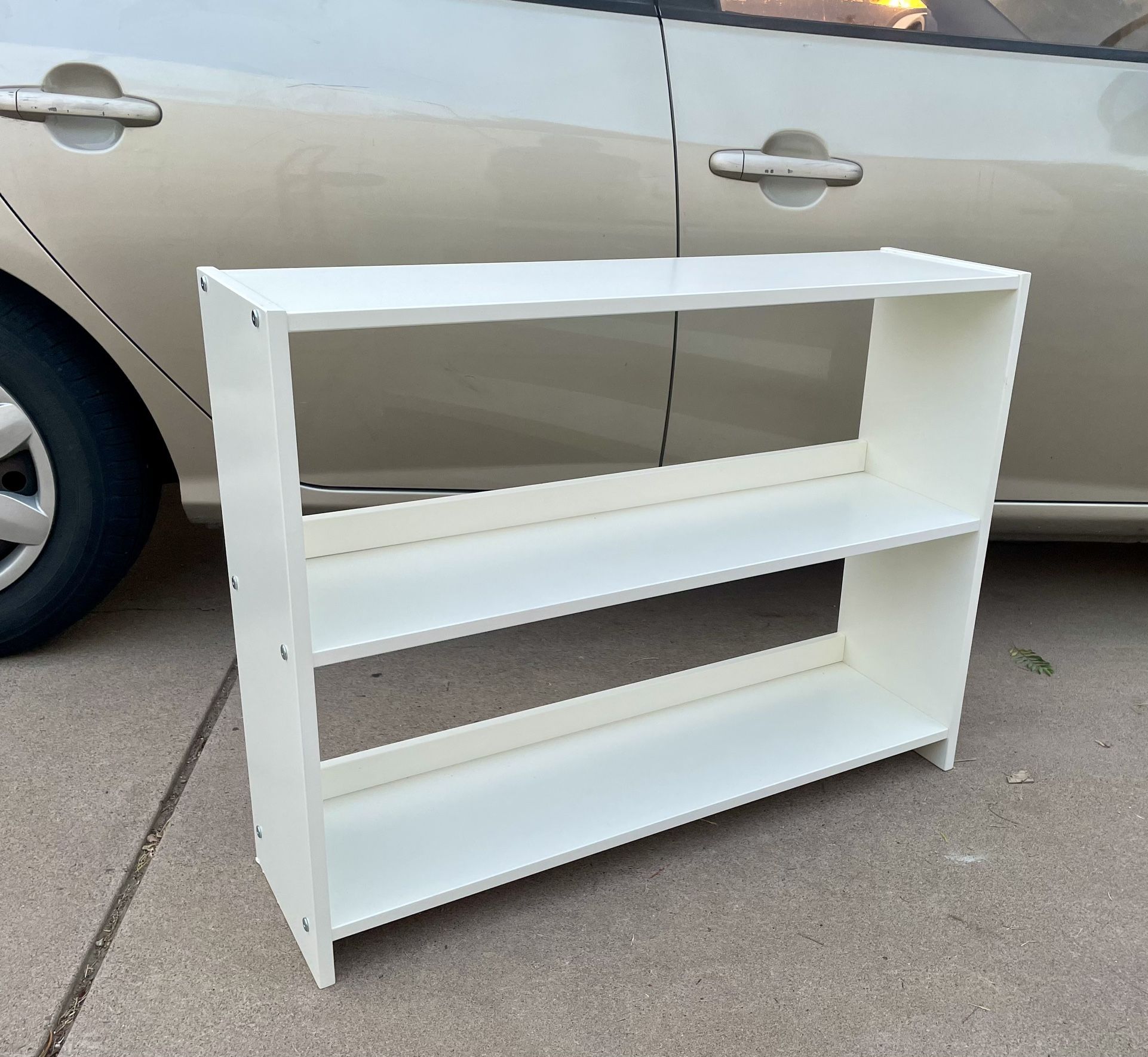 New Super Cute Donco Louver 36” White 3 Shelf Bookcase for Nursery or Low Loft Bunk Bed
