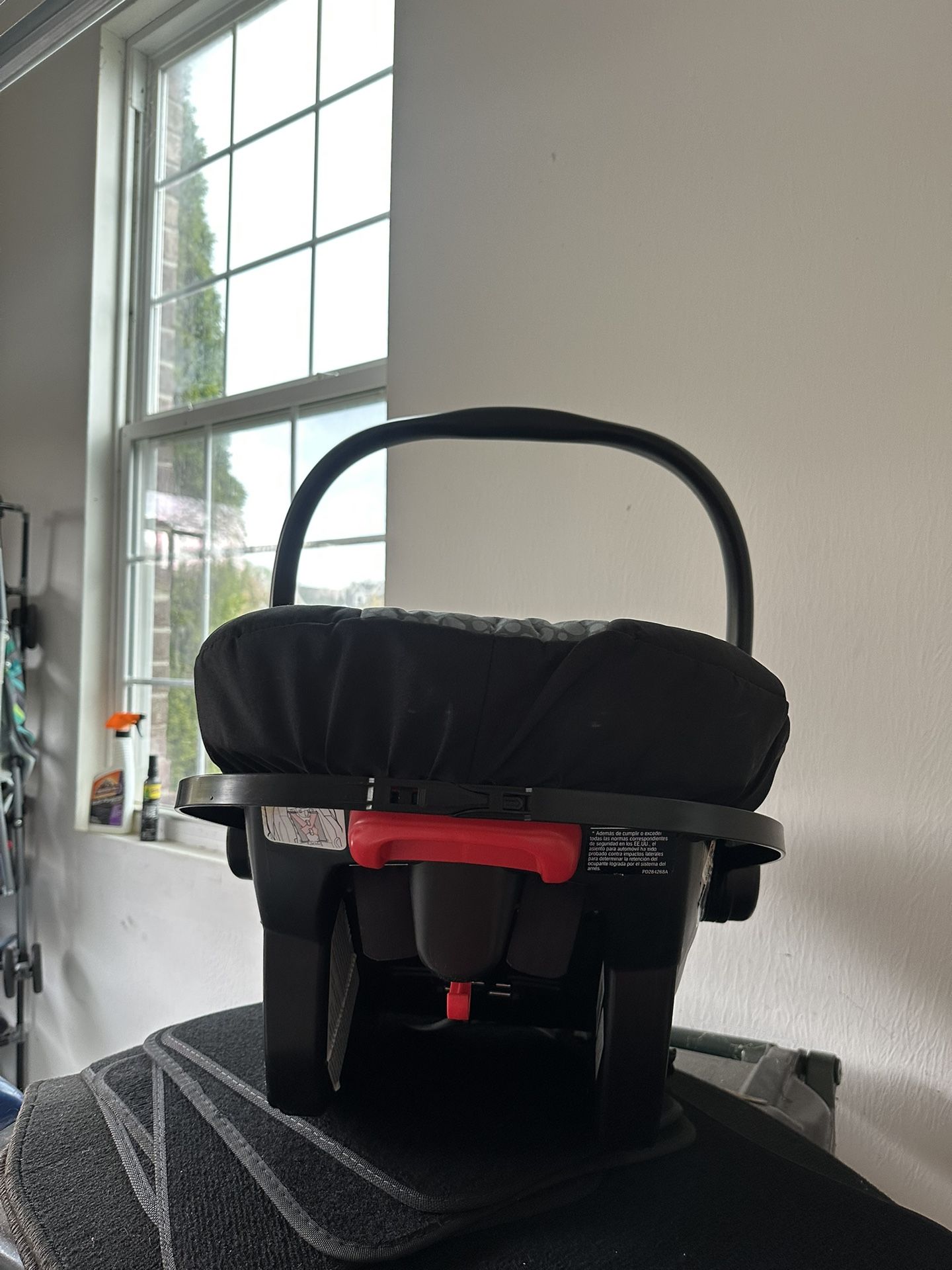 Car Seat For Infant.(free)