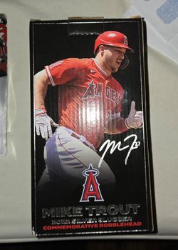 Mike Trout Commemorative Bobblehead 2022 Silver Slugger