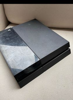 Play 4 in good condition