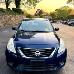 2014 Nissan Versa 1.6 SV – Gas Saver & Reliable