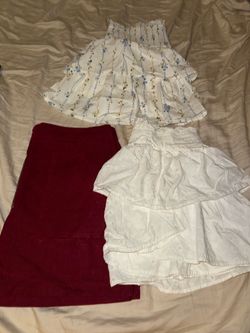 3 skirts like new $20 hablo español