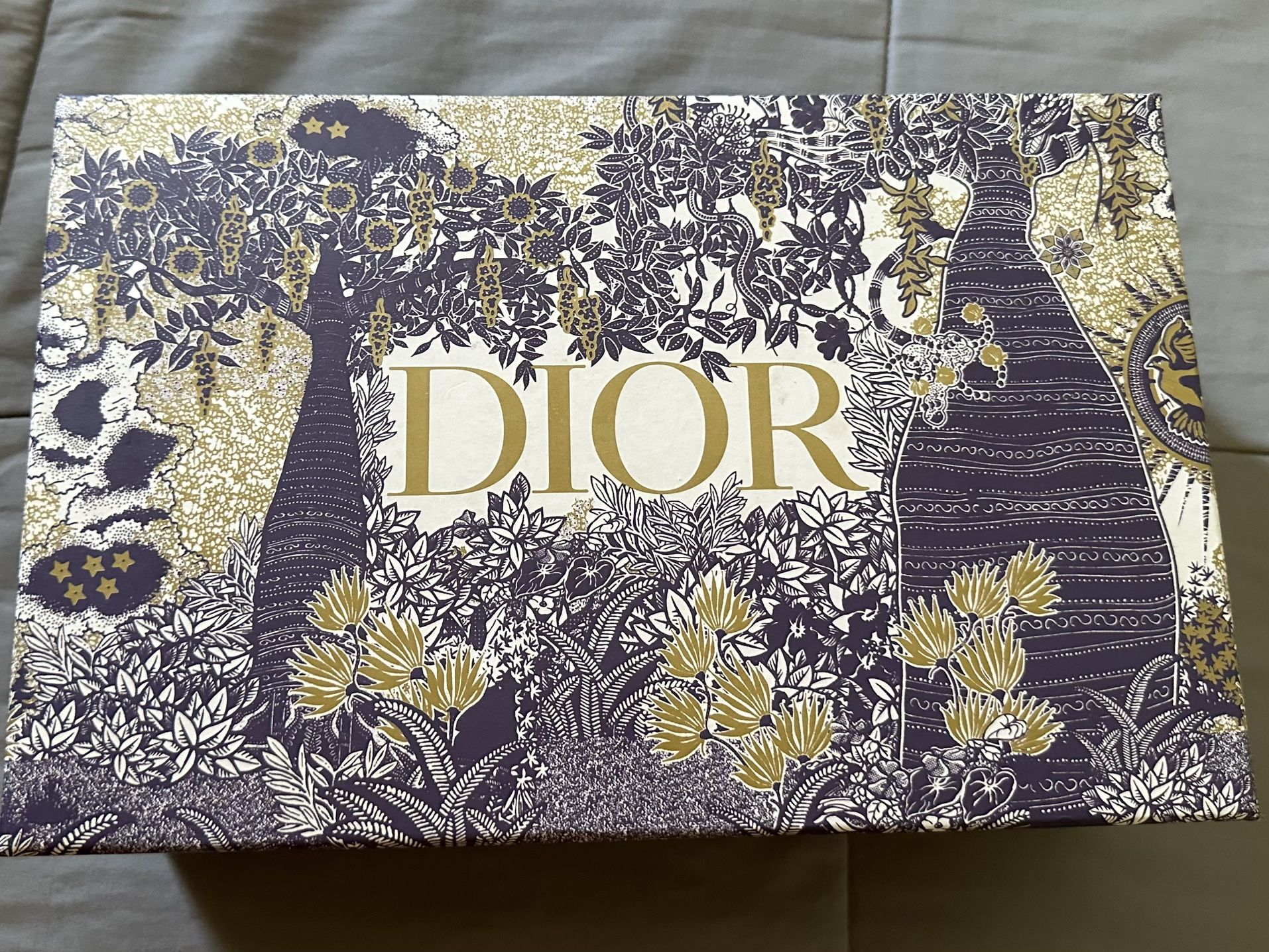 DIOR