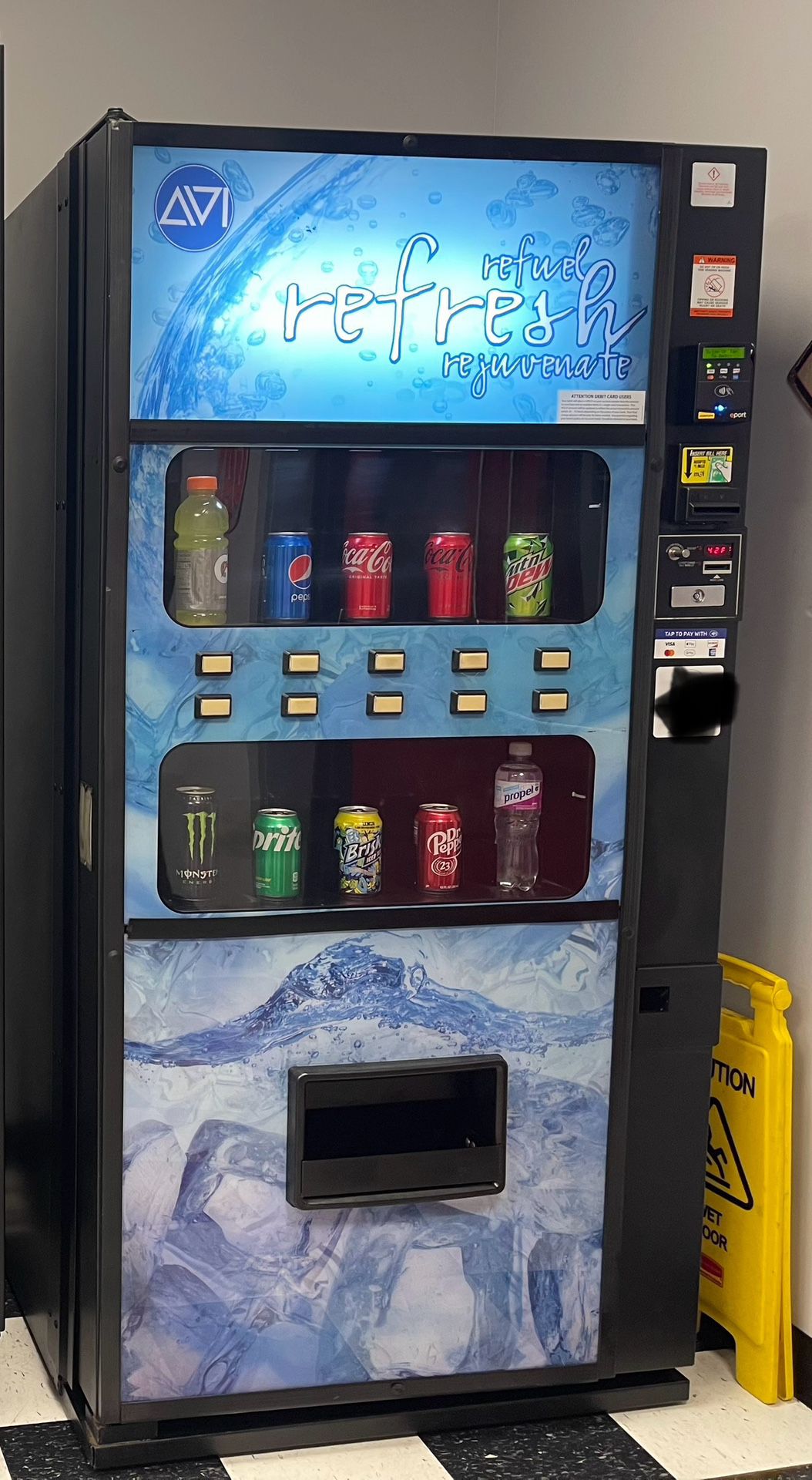 Royal 650 Live Display Drink Vending Machine 