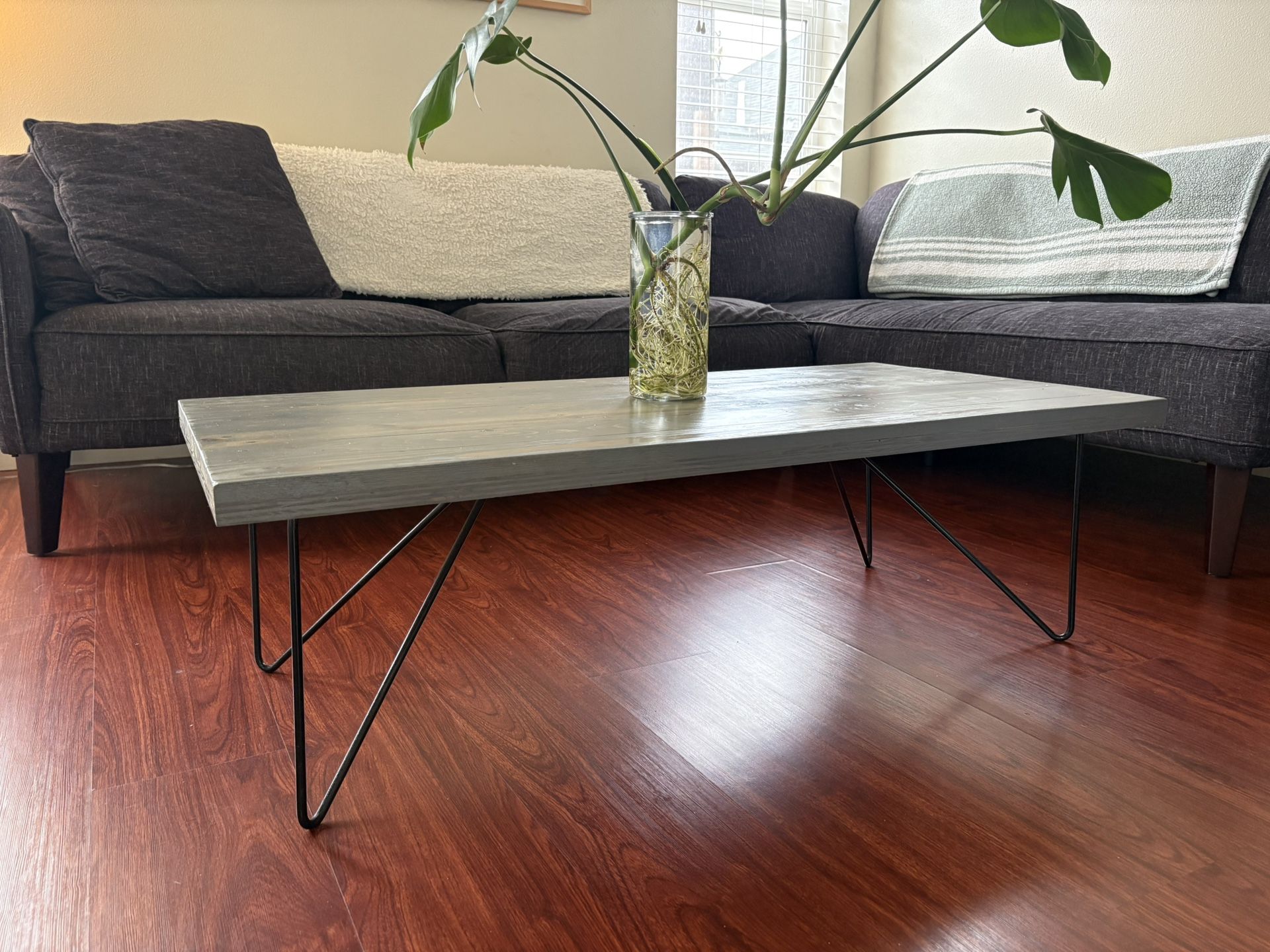 Minimalist Coffee Table 