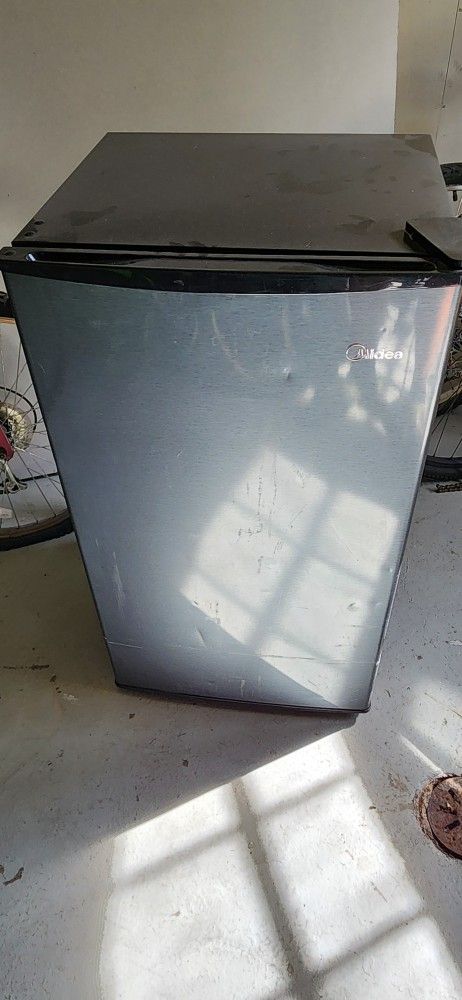 Midea Small Refrigerator