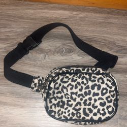 Cheetah Fanny pack