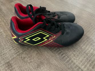 Soccer cleats