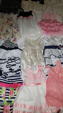 (15) dresses size 2t. And ( 3 )dresses size 3t-4t. (7 )Boleros size 2t