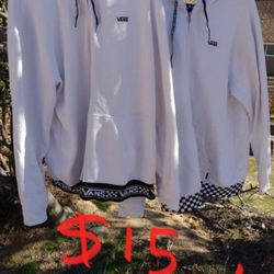(1) White Zipper Hooded Sweatshirt