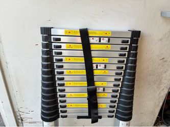 Telescoping ladder 250 lbs portable