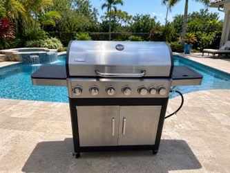 Delivery Available! Captiva Designs 6 Burner Gas Propane BBQ Grill with Side Burner! Works great! Retails $506.99