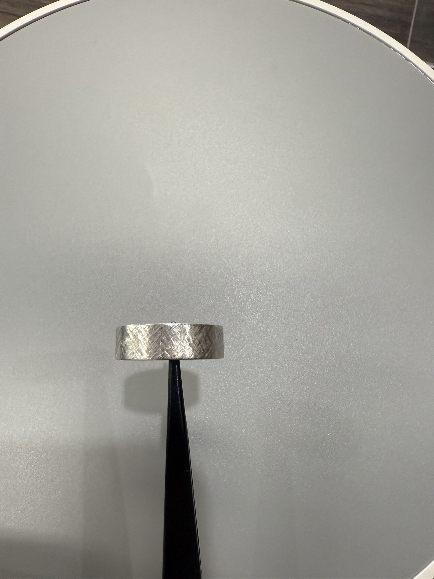 14KWG PipeCut Wedding Band