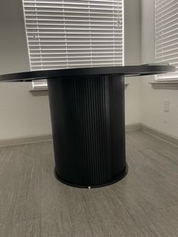 Round table