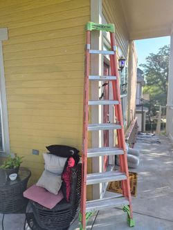 Louisville Cross Step Fiberglass 12 ftStep Ladder
