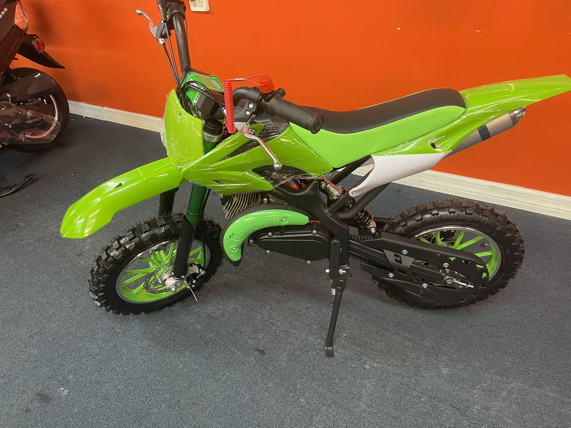 PC01 49cc MINI DIRT BIKE