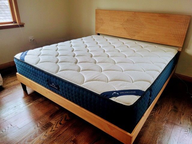 DreamCloud King Size Hybrid Mattress