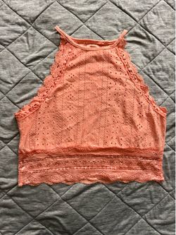 Crop top size large