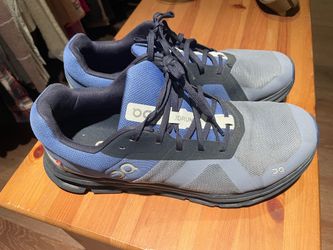 On sneakers men size 10.5