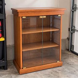 Wooden Display Cabinet with Glass Doors & Wheels – Excellent Condition! Delivery available ✅🚚