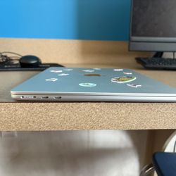 Apple MacBook Air 13-Inch 2025