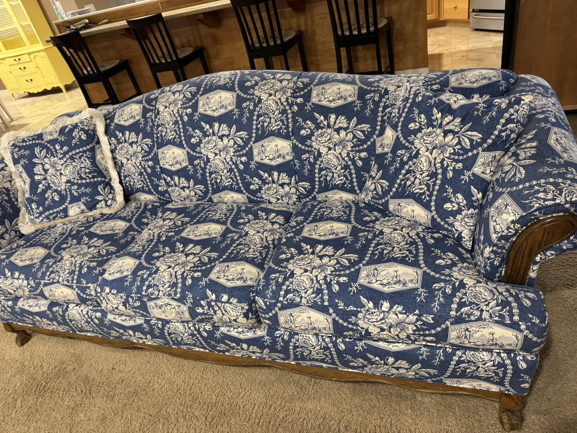 Beautiful Reupholstered Vintage Couch With Pillows