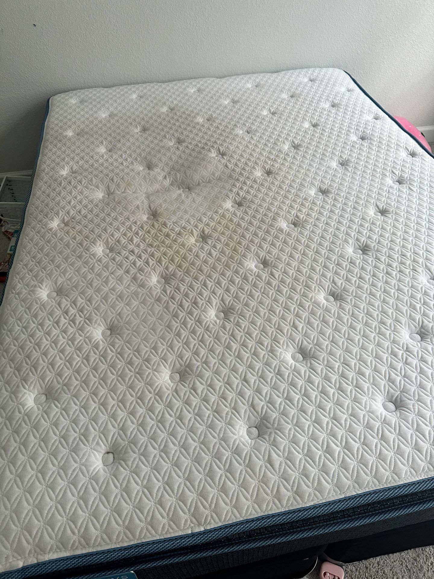 Queen Mattress and Spring Box