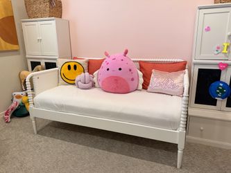 Crate and Barrel Twin Daybed