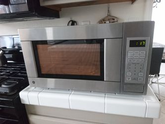 GE Microwave Oven, 1.1 Cu. Ft