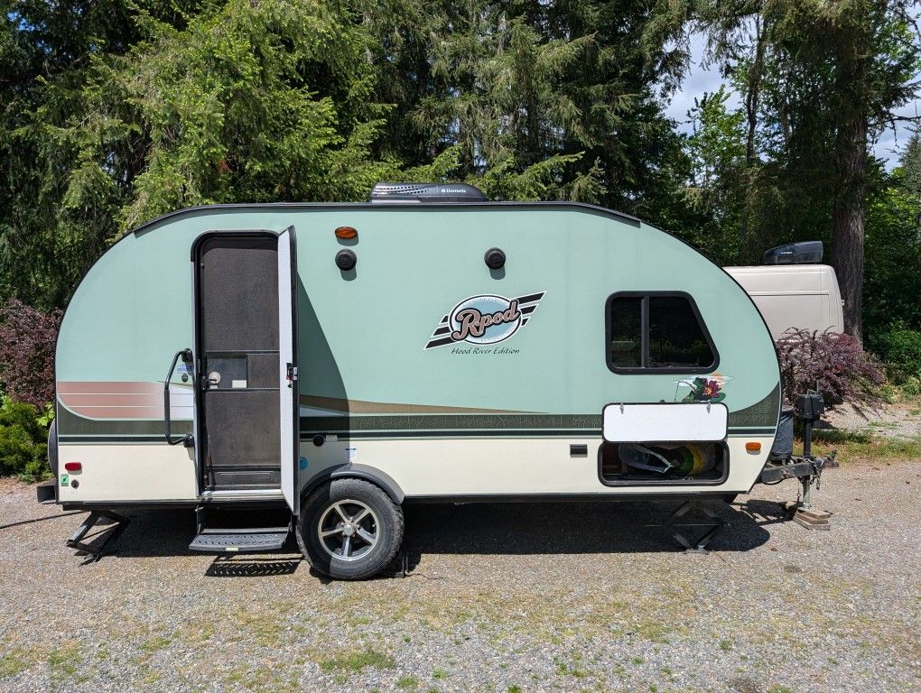 2016 Forest River R-pod 179