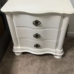 Large Dresser And Nightstands