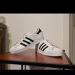 Adidas Super Star 2021 Pre-Owned Size 10 (44) Male Sneakers. As is