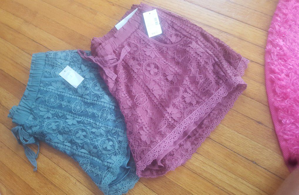 New with tags size medium Mauries shorts