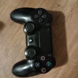 Black Sony PS4 Controller 