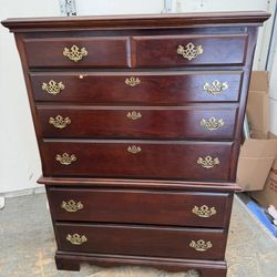 Henkel Harris Market Chest of Drawers Cherry