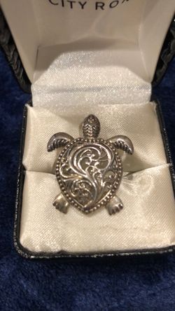 Sterling silver turtle pendant