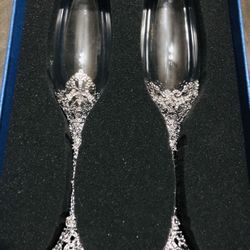 Stunning Set of Champagne Flutes 