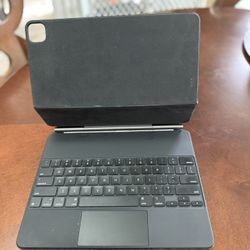 iPad Pro Magic Keyboard -12.9” - 5th Generation 