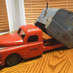 Vintage STRUCTO Toy  City of Toyland utility truck ALL WORKING PARTS w/ motor under the hood
