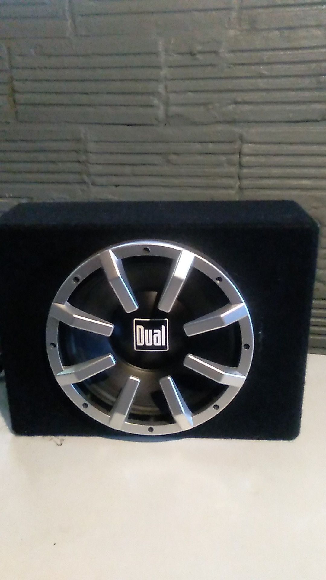 Dual ten inch subwoofer 300w built in in amps