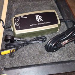 ROLLS-ROYCE WRAITH GHOST DAWN BATTERY MAINTAINER CHARGER $450

