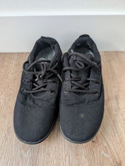 Allbirds shoes size 11