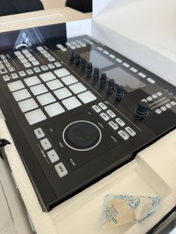 Maschine Studio Black Music Production Center