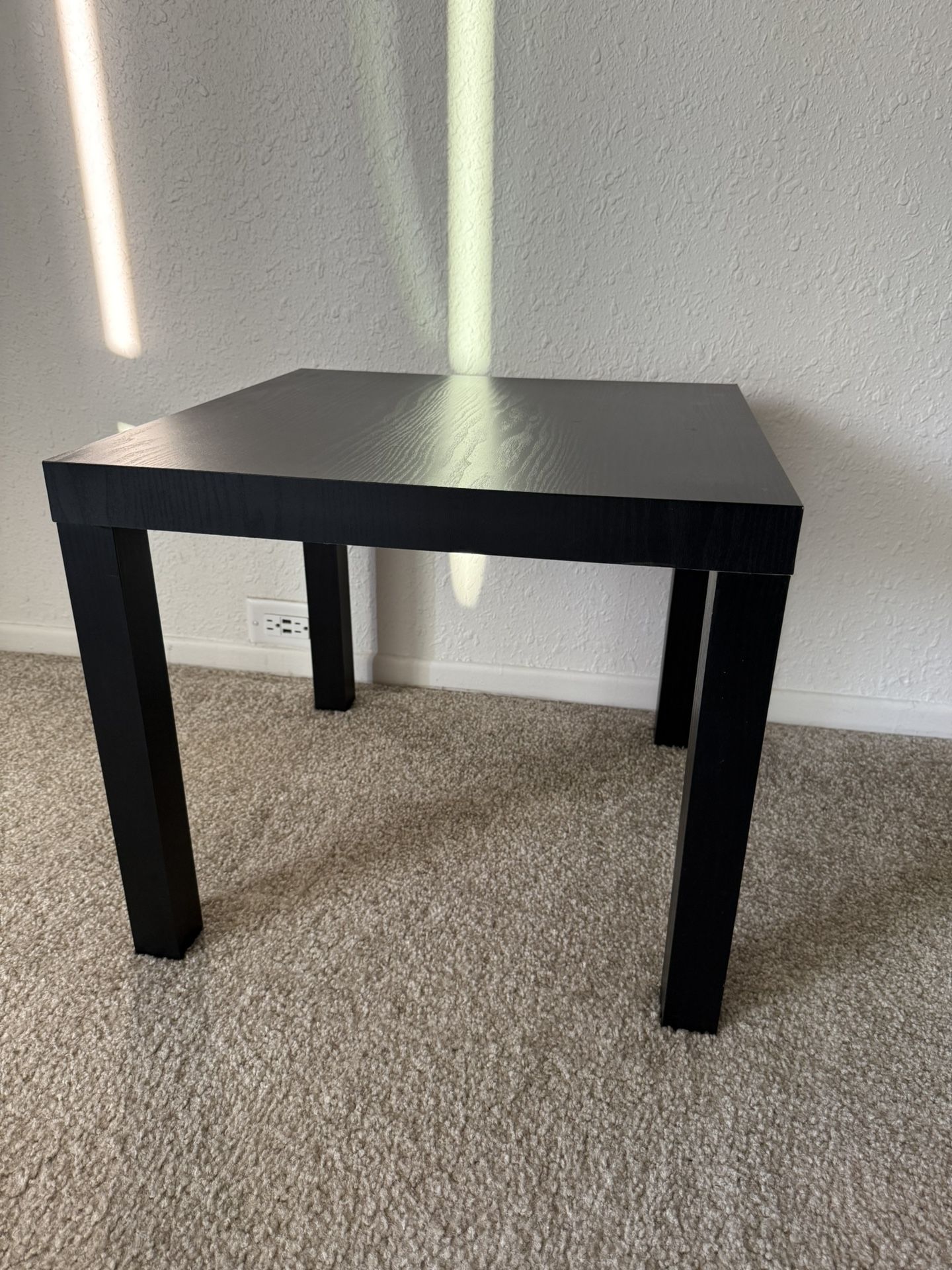 Night Stand / Coffee Table $10