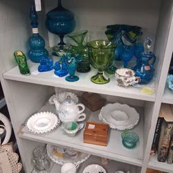Fenton , Glassware, Tea Sets, Lunch Boxes, Pottery, 