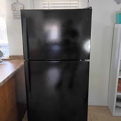 WHIRLPOOL, BLACK REFRIGERATOR. Wide29" 3/4    Tall 65" 5/8     Deep31"