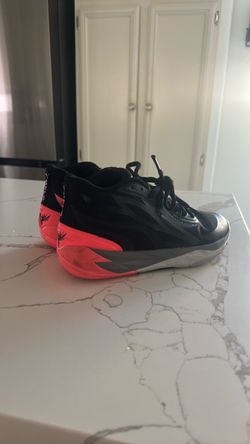 Melo ball basketball shoes