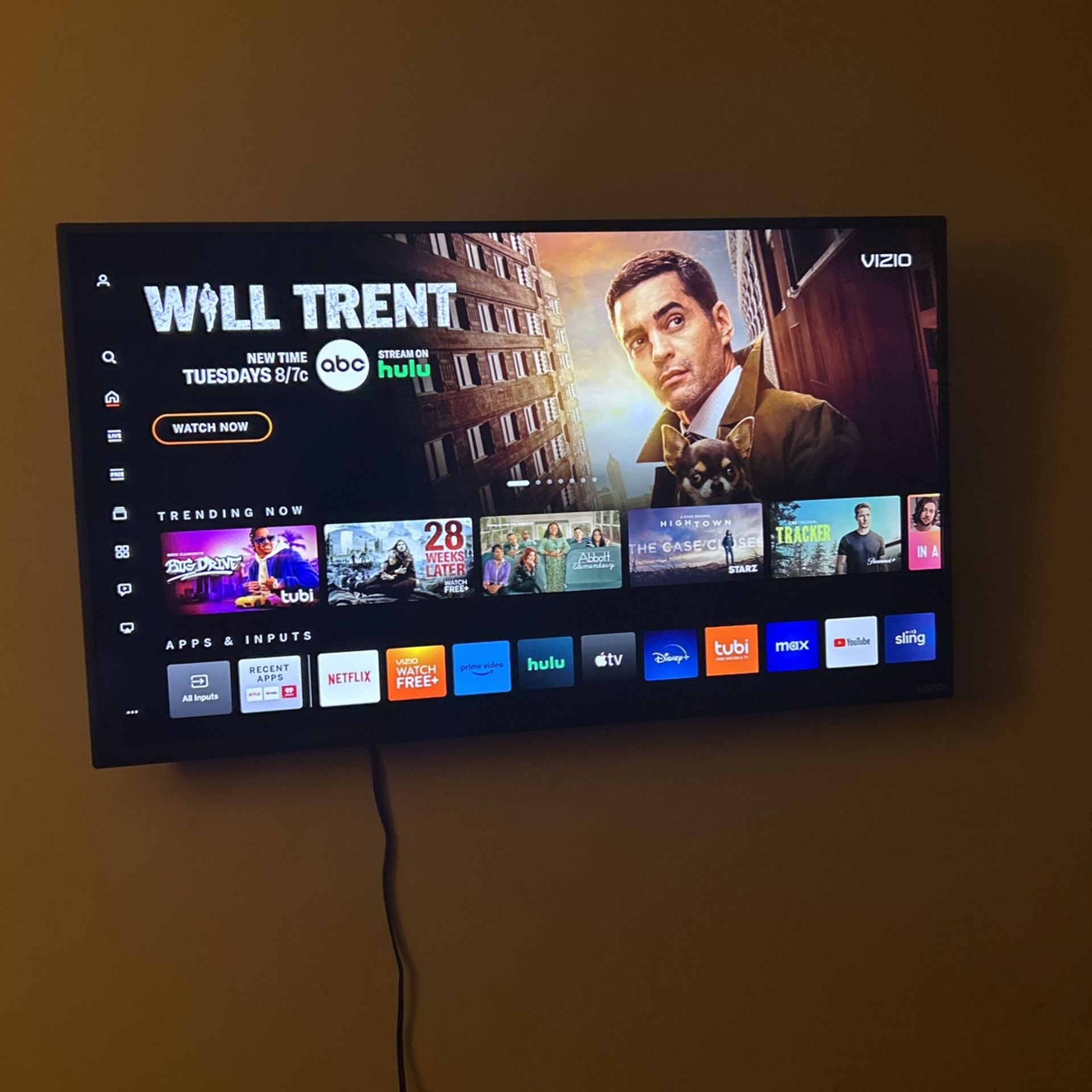 Smart Vizio 43’ tv with wall mount