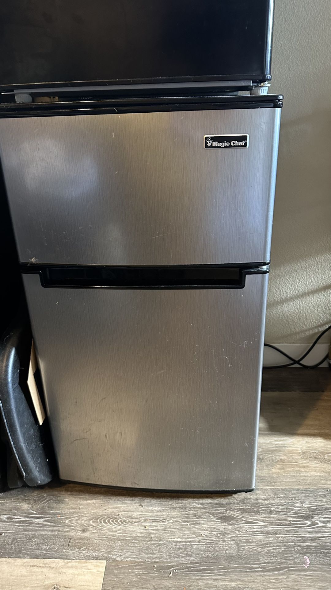 Magic Chef Mini Fridge